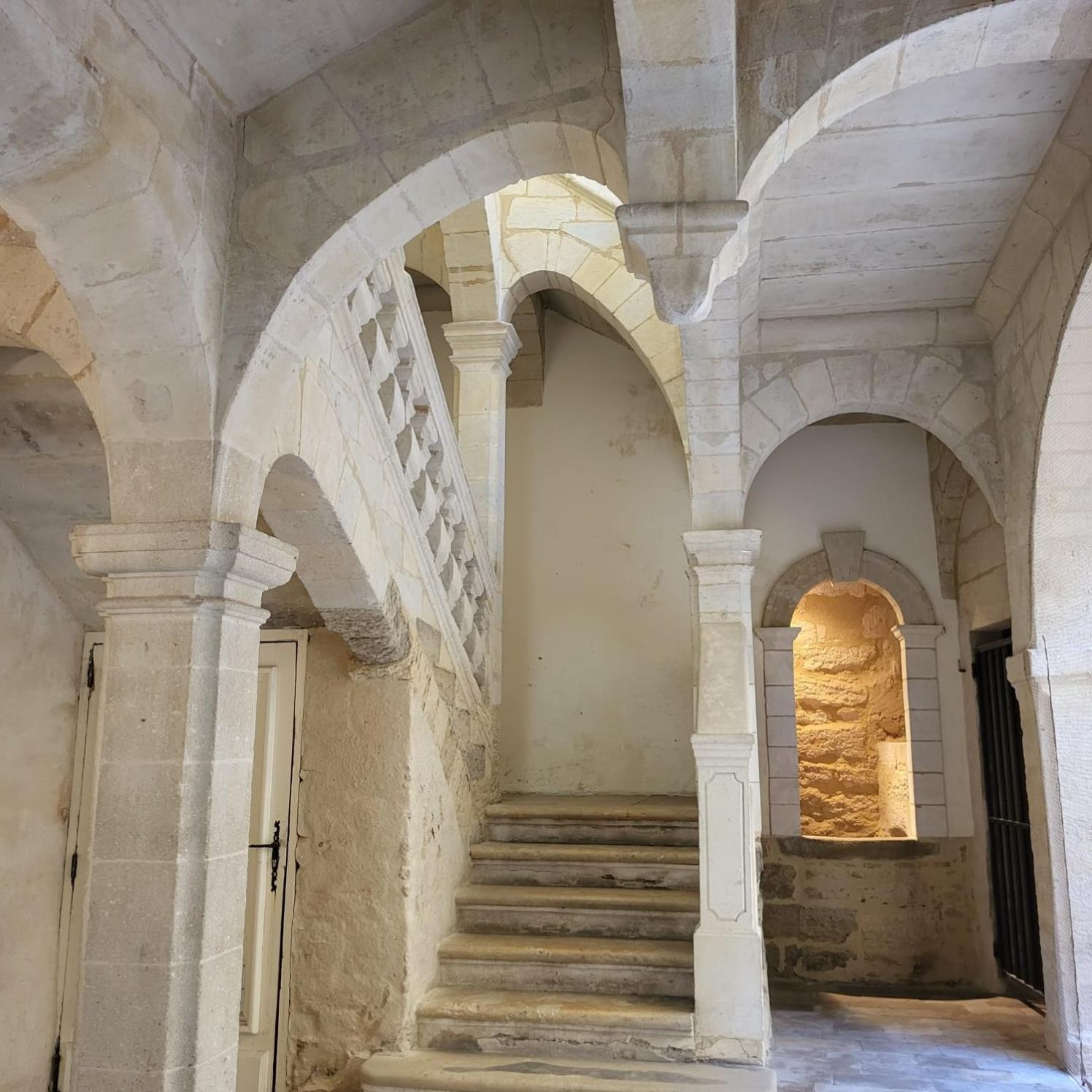 Uzes, Au Coeur Du Centre Medieval La Boussole D'Uzes, Appartement De Caractere Du XVII -Eme Siecle Екстериор снимка